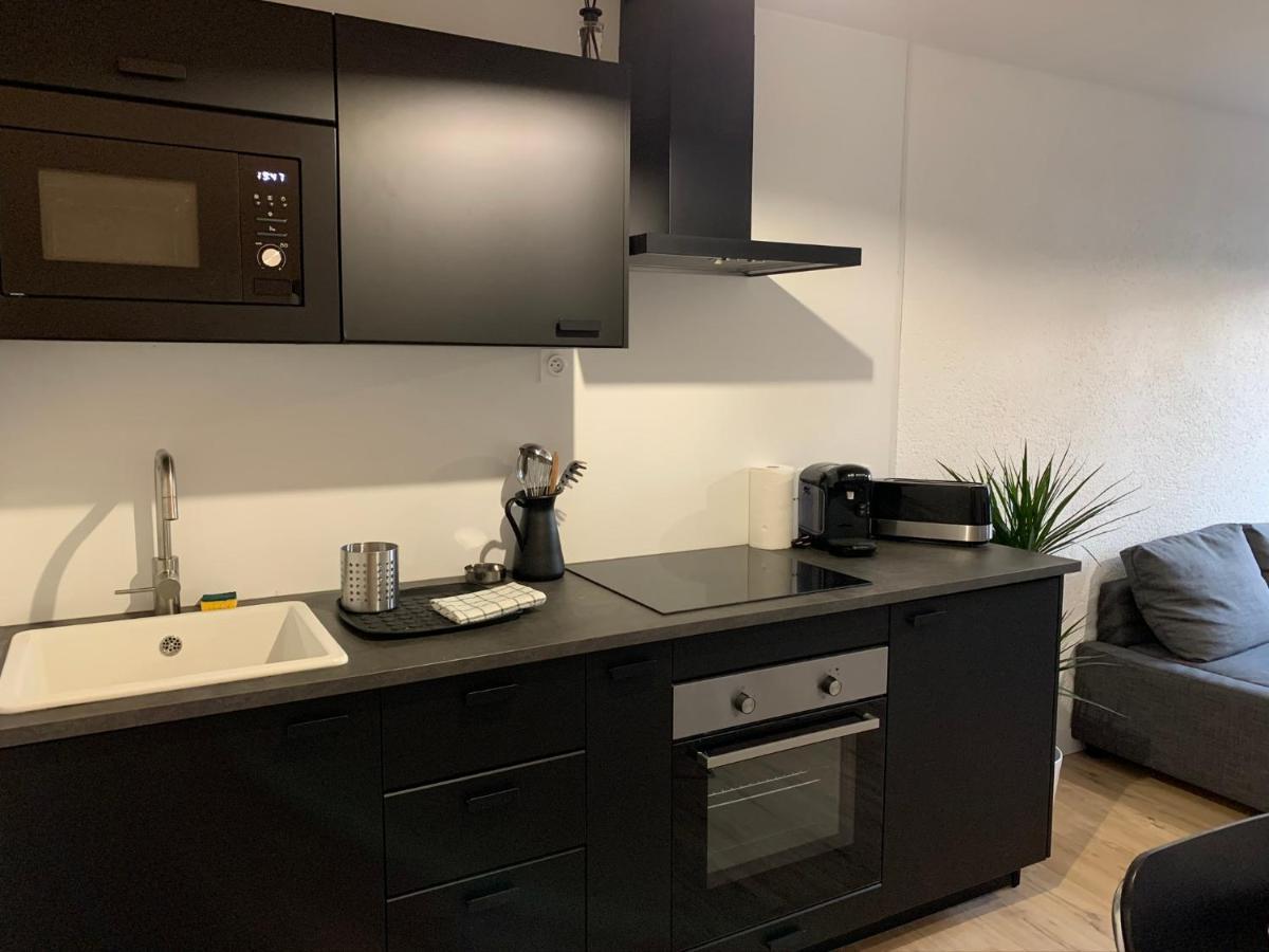 Logement Renove Et Moderne Au Sacre Coeur Cholet Bagian luar foto